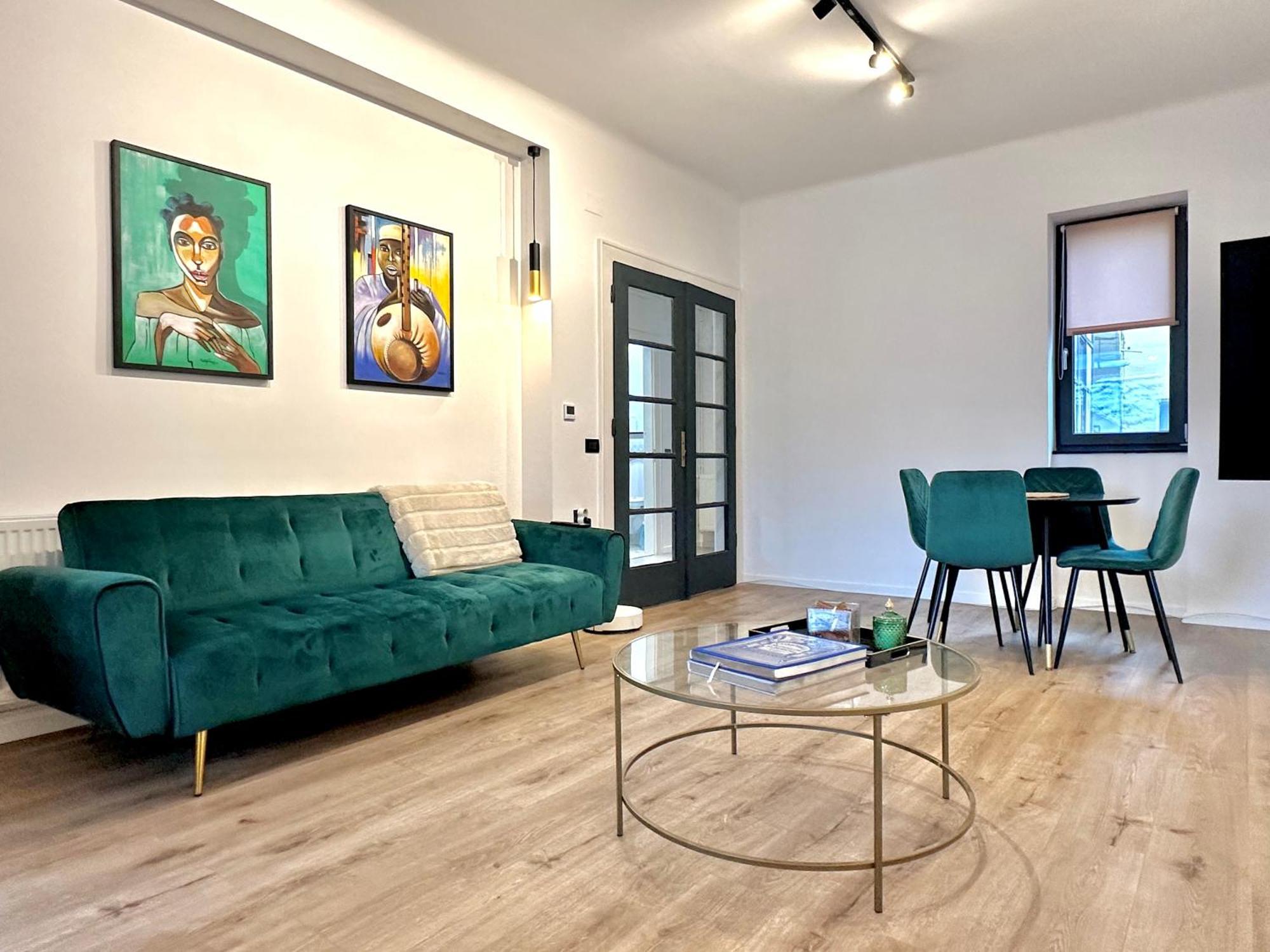 Peaceful Condo For Romantic Getaways Near Black Church - 3Min Walk Braşov Eksteriør billede